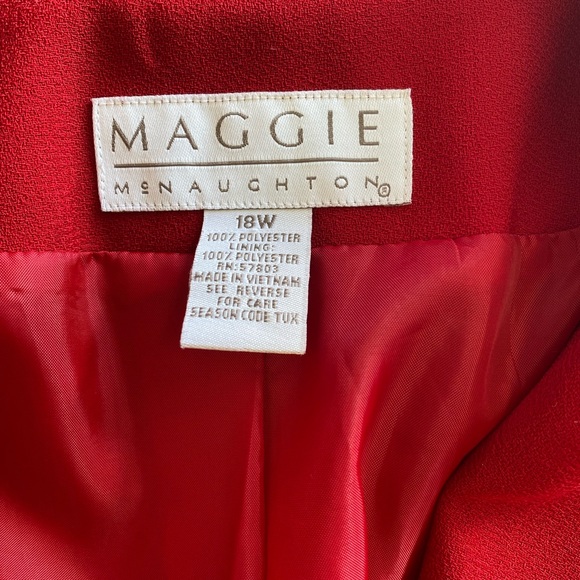 2 Piece Set , Pants and blazer size 18W , lightly used , good condition. - Picture 2 of 2